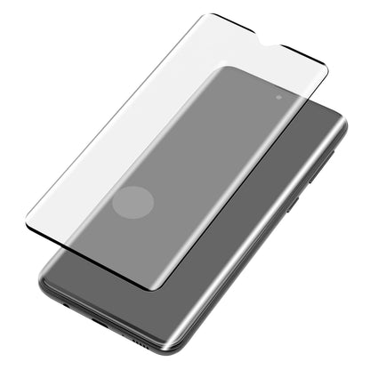 Elite Extreme Curved skærmbeskyttelse til Galaxy S21 Ultra vises netoperet over skærmen for fuld dækning.