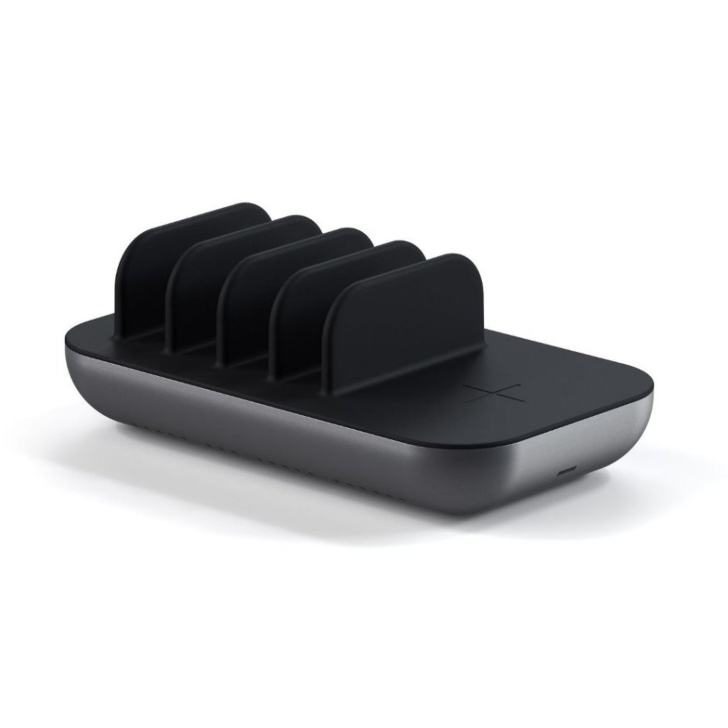 Satechi Dock5 USB-opladningsstation med fire lodrette slots og trådløs opladning pad til flere enheder.