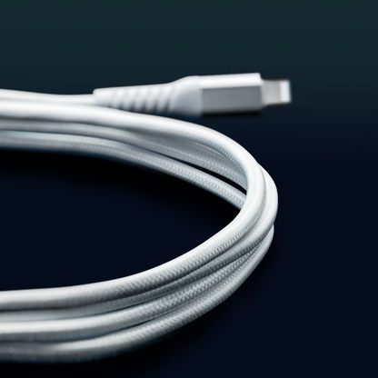 Linocell Kevlar USB-A til Lightning-kabel 1m hvid, synligt stik og tekstureret kabel.