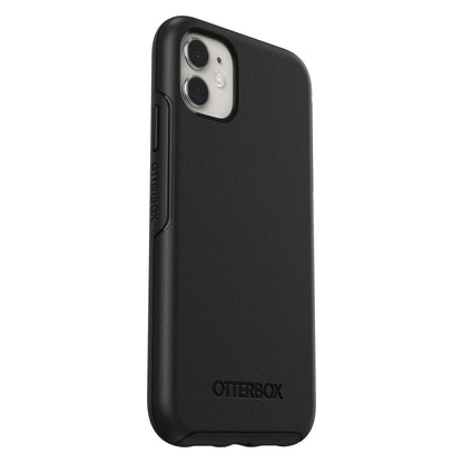 Sort Otterbox Symmetry cover til iPhone 11 med synlige kameraudskæringer, sideknapper og præget Otterbox-logo.