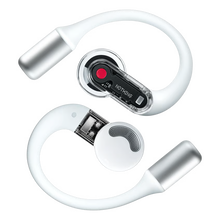 Nothing Ear (open) – åbne trådløse øretelefoner i hvidt med gennemsigtigt design, rød detalje og teksten »NOTHING« indeni.