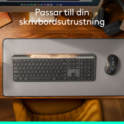 Logitech Signature Slim Solar+ trådløst tastatur med solcellepanel og trådløs mus på musemåtte.