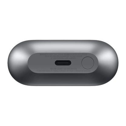 Samsung Galaxy Buds3 trådløse høretelefoner sølv, USB-C port og indgravering, aktiv støjreduktion, close-up bund.