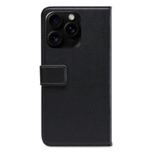 Mobilize Classic Gelly Wallet Book Case til iPhone 16 Pro Max, sort, med åbning til tre kameraer og blitz, lukkes med magnetlås, MagSafe-kompatibel.