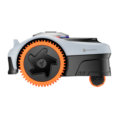 Segway Navimow i208E AWD robotplæneklipper i grå og sort med store orange tandhjul til kuperet græsplæne.