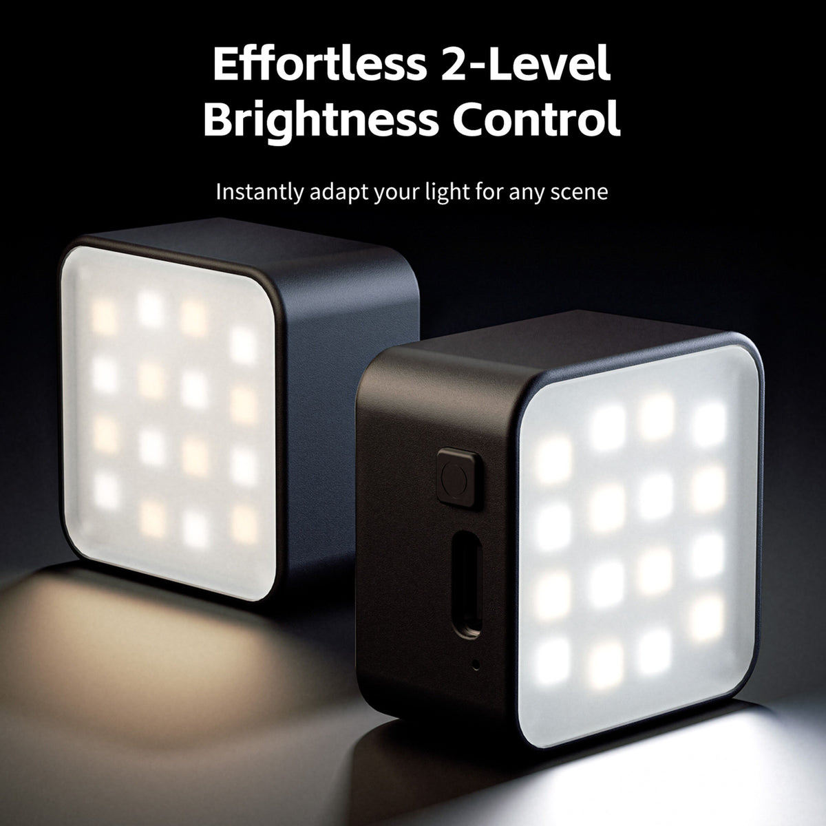 SmallRig LED-videolampe til actionkameraer, 2 W, med gitterpanel, vinklet, med synlig sideknap og port.