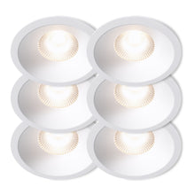 Plejd Downlight Deep DWN-02 6-pak hvid, seks dæmpbare spots i to rækker, riflet reflektor, egnet til loftmontering.