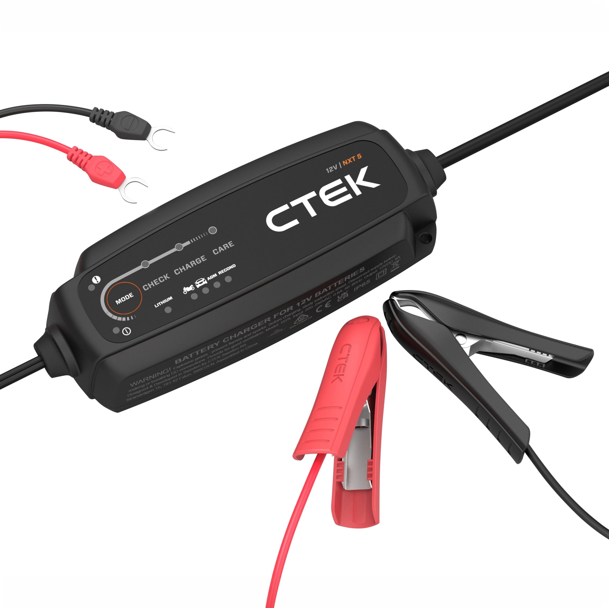 Ctek NXT 5 Smart batterioplader 12V 5A med røde/sorte klemmer, ringterminaler, indikatorlys og modeknapper.