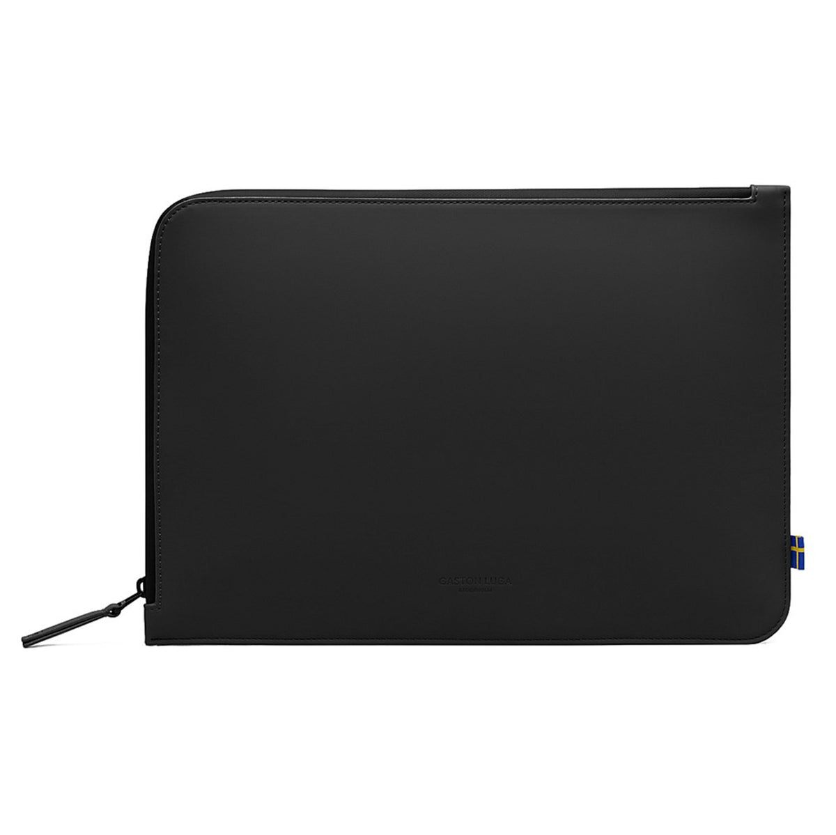 Gaston Luga Däsh laptop-taske 13-14″, sort, slank lynlåslomme i genbrugt polyester med svensk flagmærke, lynlås øverst og på venstre side.