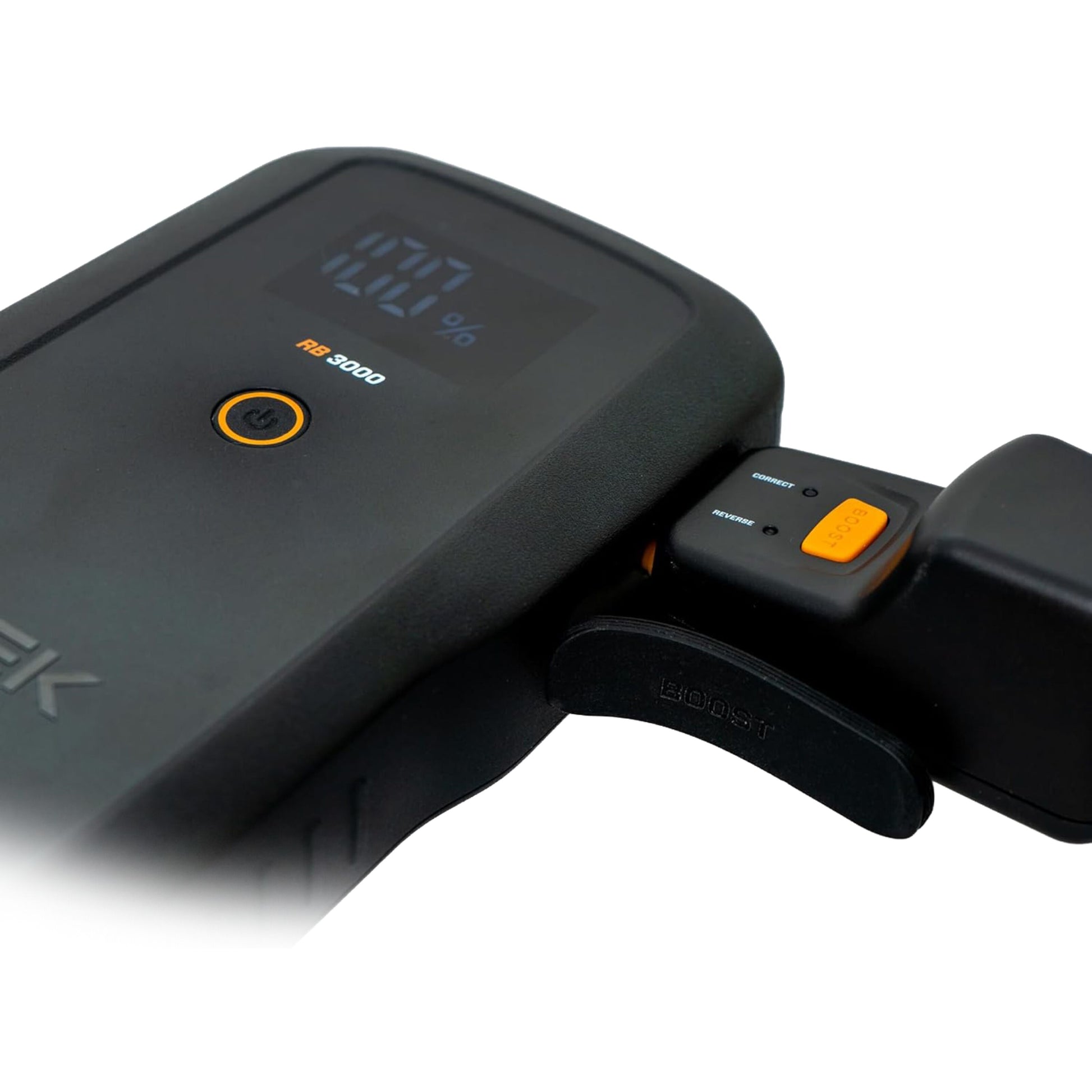 CTEK RB 3000 Startbooster 59,2 Wh sort med digital batterivisning, orange power-knap og BOOST-enhed til 12V starthjælp.