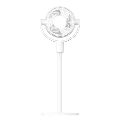 Xiaomi Smart stående luftcirkulationsventilator, hvid fod og rund gitter, styres via Mi Home-appen.