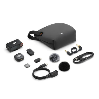DJI Mic 3 trådløst mikrofonsystem, 1 sender, 1 modtager, omnidirektionel mikrofon, vindskærm, adaptere, USB-kabel.