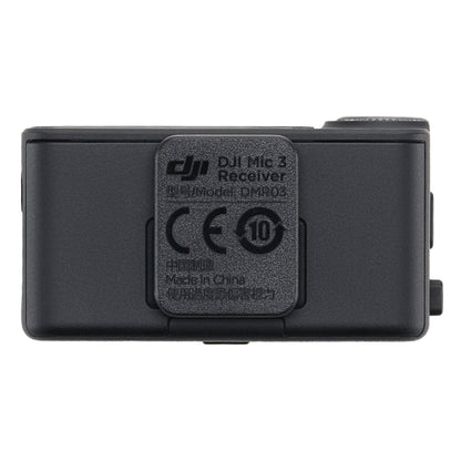 DJI Mic 3 Receiver trådløs mikrofonmodtager sort set bagfra med modelinfo, certifikater og "Made in China.