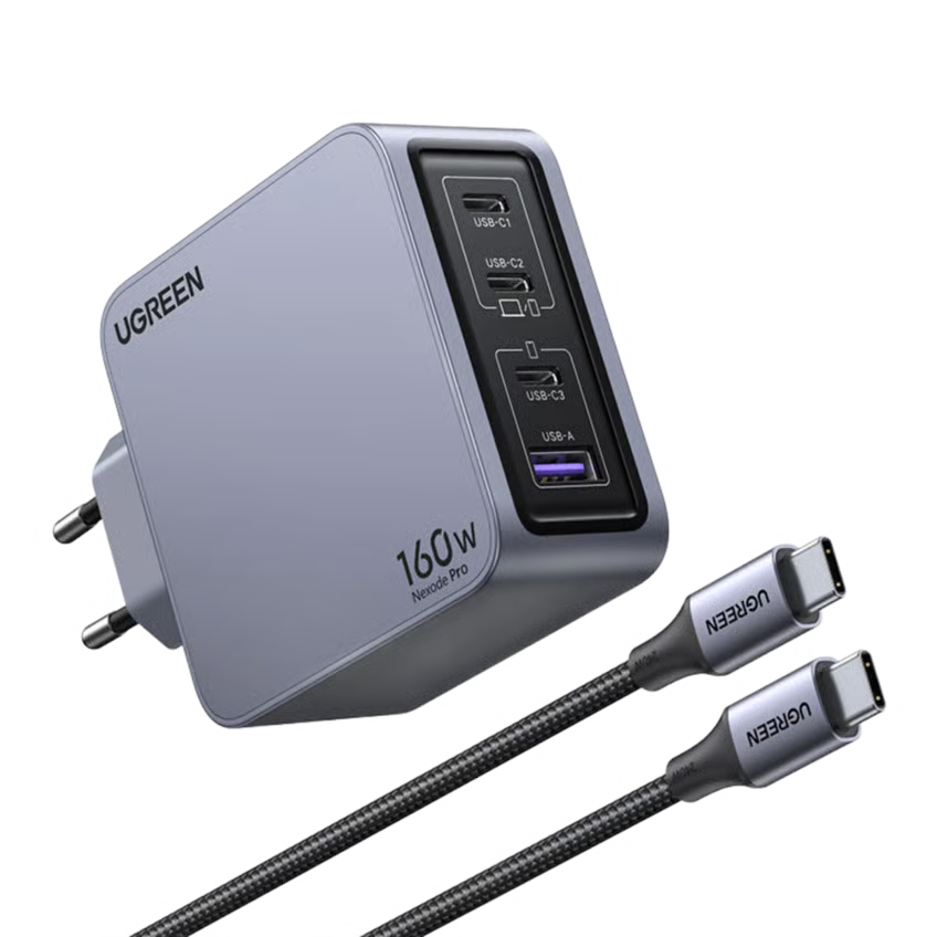 UGREEN Nexode Pro 160 W GaN-oplader med tre USB-C-porte, én USB-A-port og to flettede USB-C-til-USB-C-kabler.