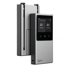 Typhur Sync Dual trådløst grill- og stegetermometer med digitalt display og to aftagelige målesonder i metalholder.