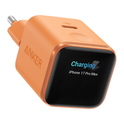 Anker Nano Charger 45 W USB-C-oplader i orange med display, der viser Charging iPhone 17 Pro Max og et opladningssymbol.