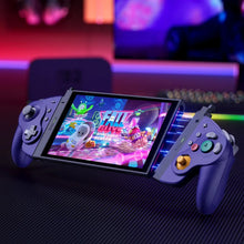 NYXI lille Joy-Con-adapter til Nintendo Switch med to håndholdte controllere og et farverigt spil på skærmen.
