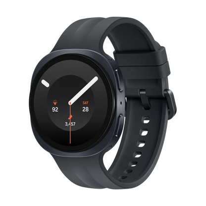 Samsung Galaxy Watch9 40 mm Bluetooth i grafitfarve med silikonrem, rund skærm viser klokkeslæt, puls og skridttæller.