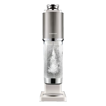 SodaStream Fresh Plus sodavandsmaskine, varm hvid, sølvfarvet top, med indsat gennemsigtig flaske, uden CO2-flaske.