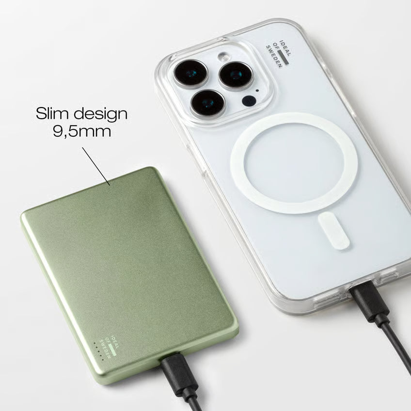 IDEAL OF SWEDEN Slim Powerbank MagSafe 5000 mAh, Sage Green