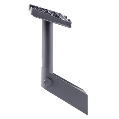 Starlink Standard Wall Mount vægbeslag i grå med lodret stolpe og vinklet monteringsarm til udendørs brug.