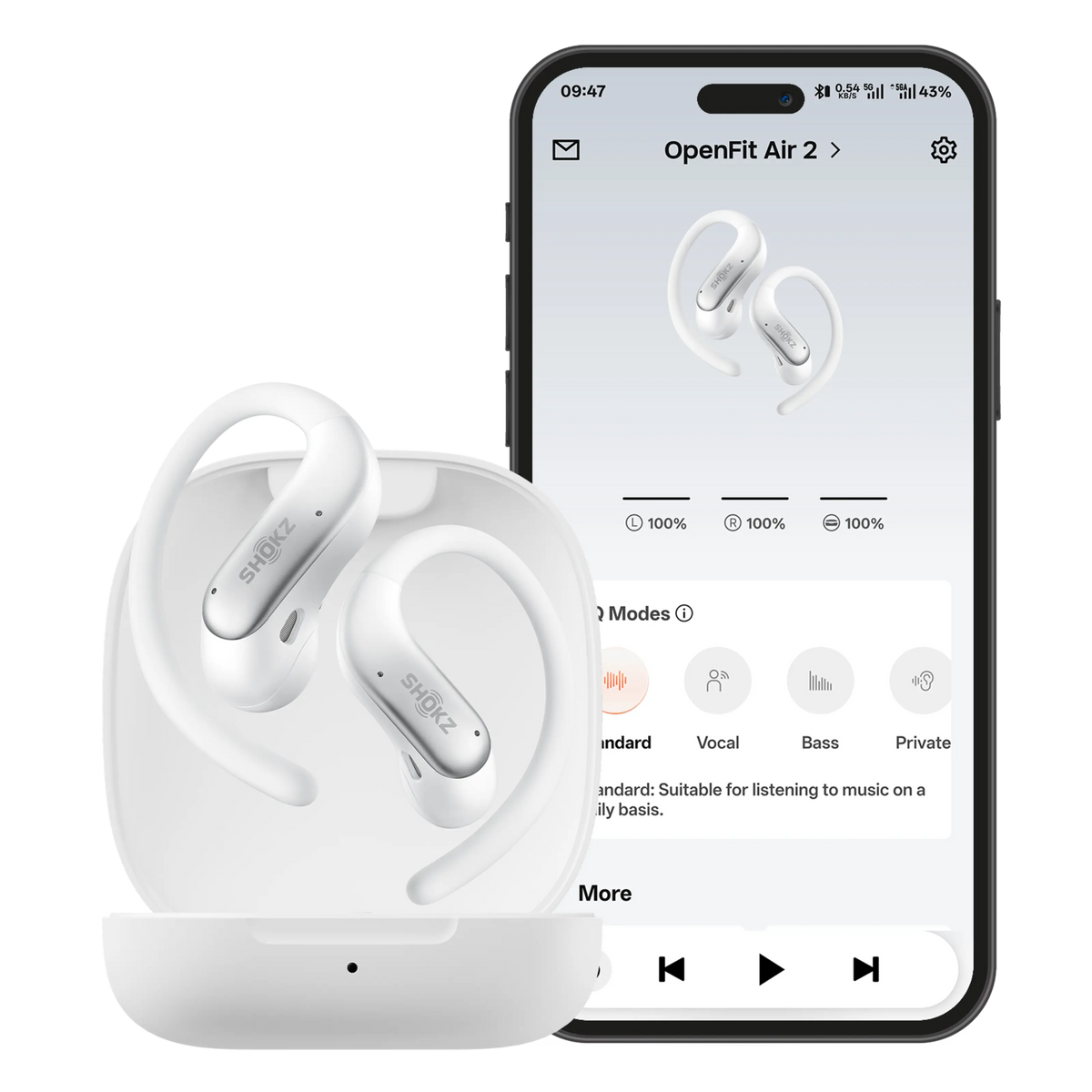 SHOKZ OpenFit Air 2 åbne øretelefoner i hvidt opladningsetui ved siden af en smartphone med appens lydindstillinger.