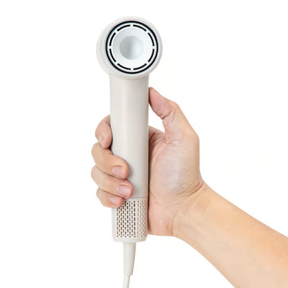 Håndholdt hvid højhastighedshårtørrer, 1100 W, 450 g, med negative ioner, rundt luftindtag og perforeret håndtag.