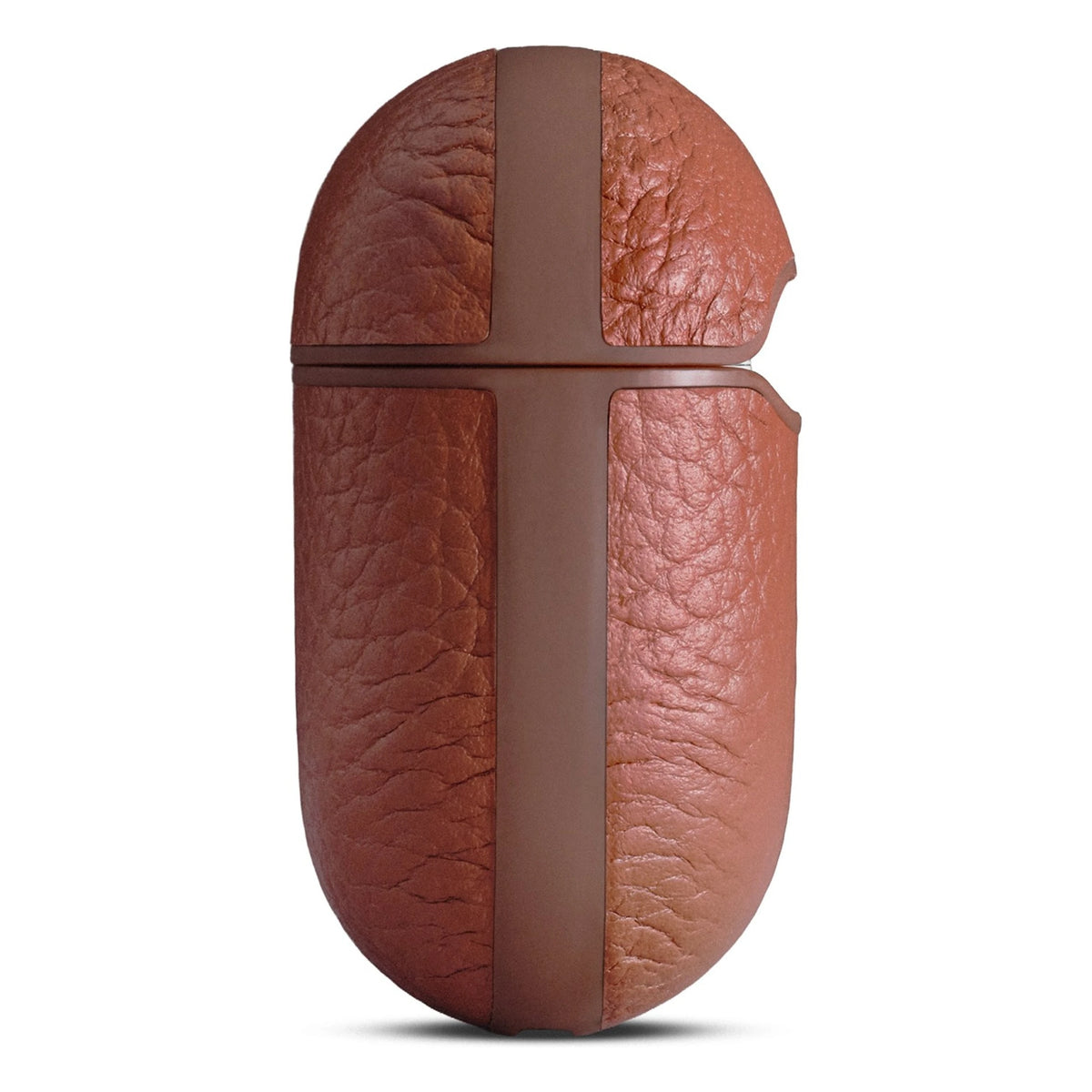 Woolnut læderetui til AirPods 5 i cognacfarve med mørkebrun midterstribe.