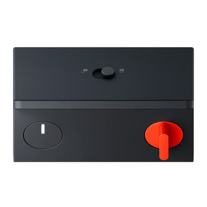 Ovenfra set billede af en mørkegrå Nothing CMF Speaker M Bluetooth-højttaler med rød drejeknap, tænd/sluk-knap og låseknap.