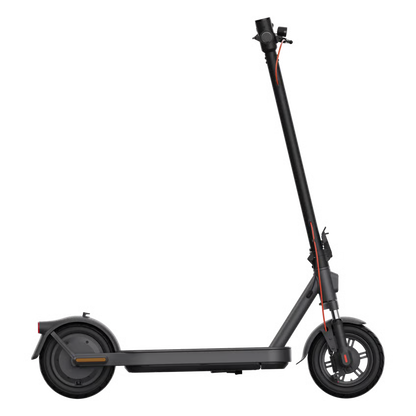 Sort Xiaomi Electric Scooter Elite NE elløbehjul med sammenklappeligt styr, rødt bremsekabel og bagrefleks.