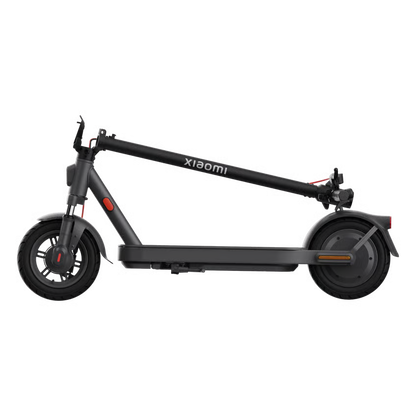 Xiaomi Electric Scooter Elite NE el-løbehjul, sammenfoldet, set fra siden, 20 km/t.