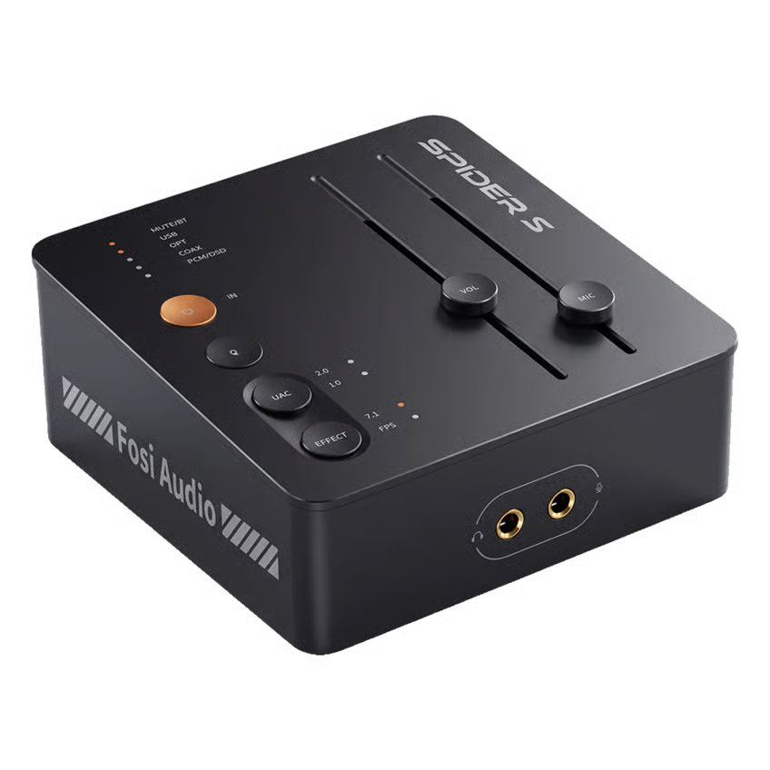 Sort Fosi Audio C3 gaming-lydkort og DAC med hovedtelefonforstærker, to lydstyrkeknapper, knapper og to jackstik.