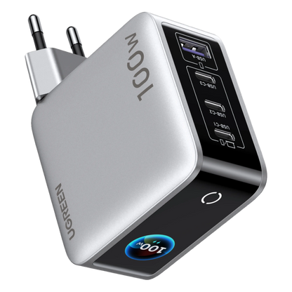 Ugreen Nexode Pro 100 W GaN-oplader med 4 porte, digitalt display, EU-stik, USB-A- og USB-C-porte.