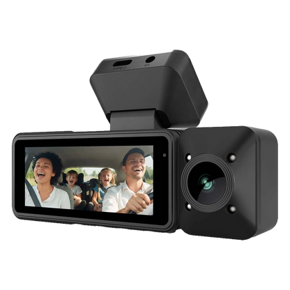 Se Nedis 4K-dashcam med kabinekamera, GPS, Wi-Fi, frontlinse og skærm med familien i bilen.