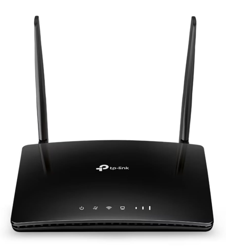 TP-Link Archer MR200 AC750 sort 4G router med dual-band, to antenner oprejst, indikatorlamper og TP-Link logo på toppen.
