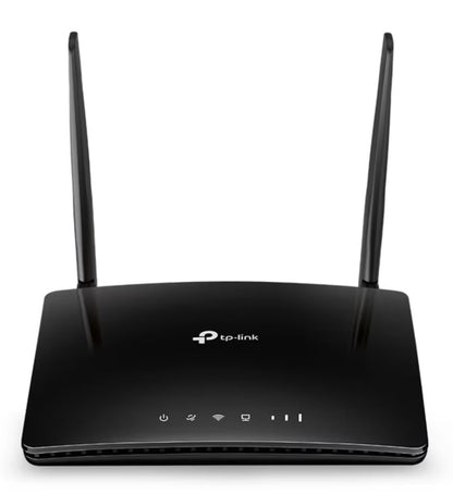 TP-Link Archer MR200 AC750 sort 4G router med dual-band, to antenner oprejst, indikatorlamper og TP-Link logo på toppen.