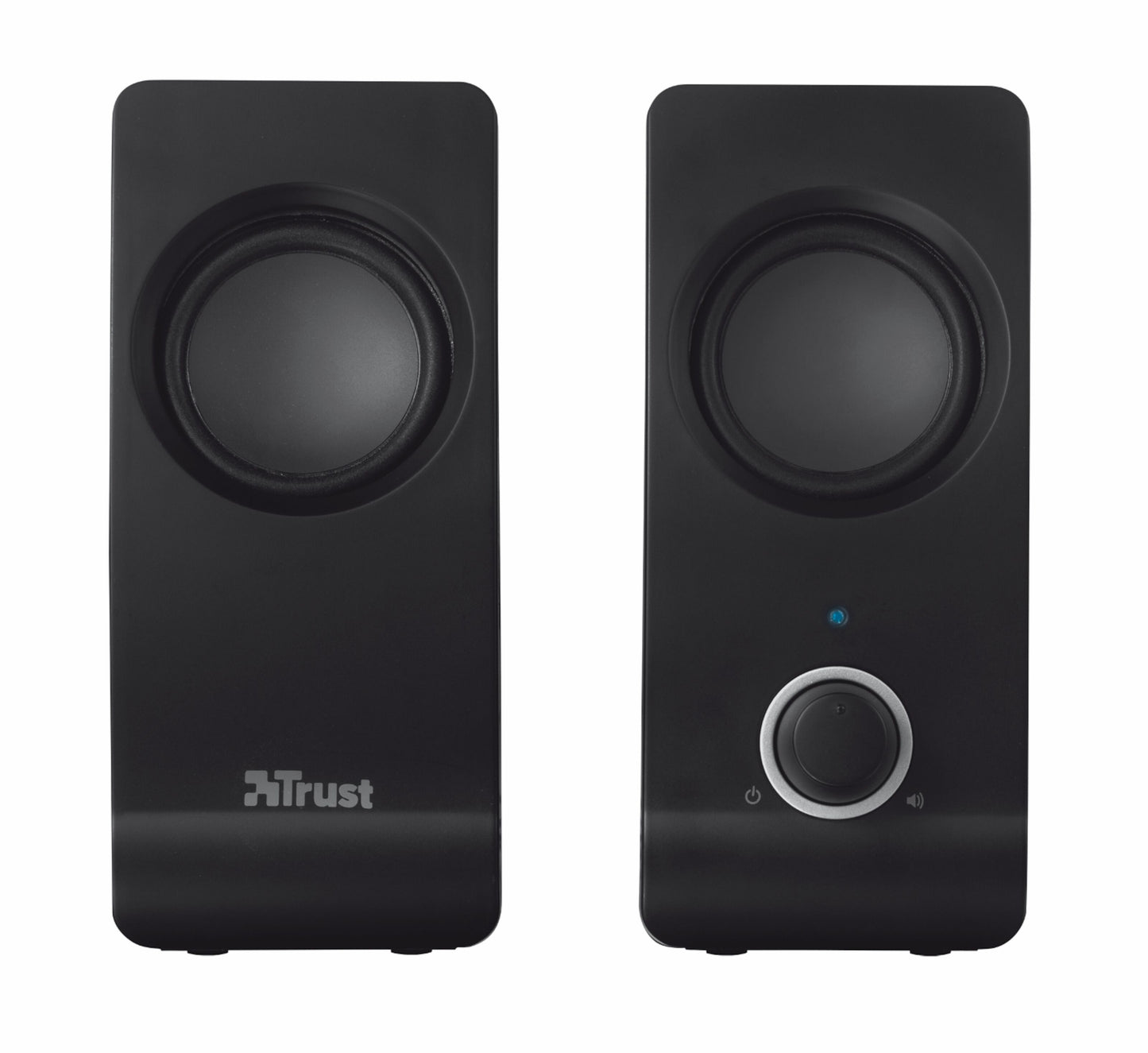 Trust Remo 2.0 computerhøjttalere, sort, synligt logo, volumenhjul og blå LED-lys, USB-tilslutning.