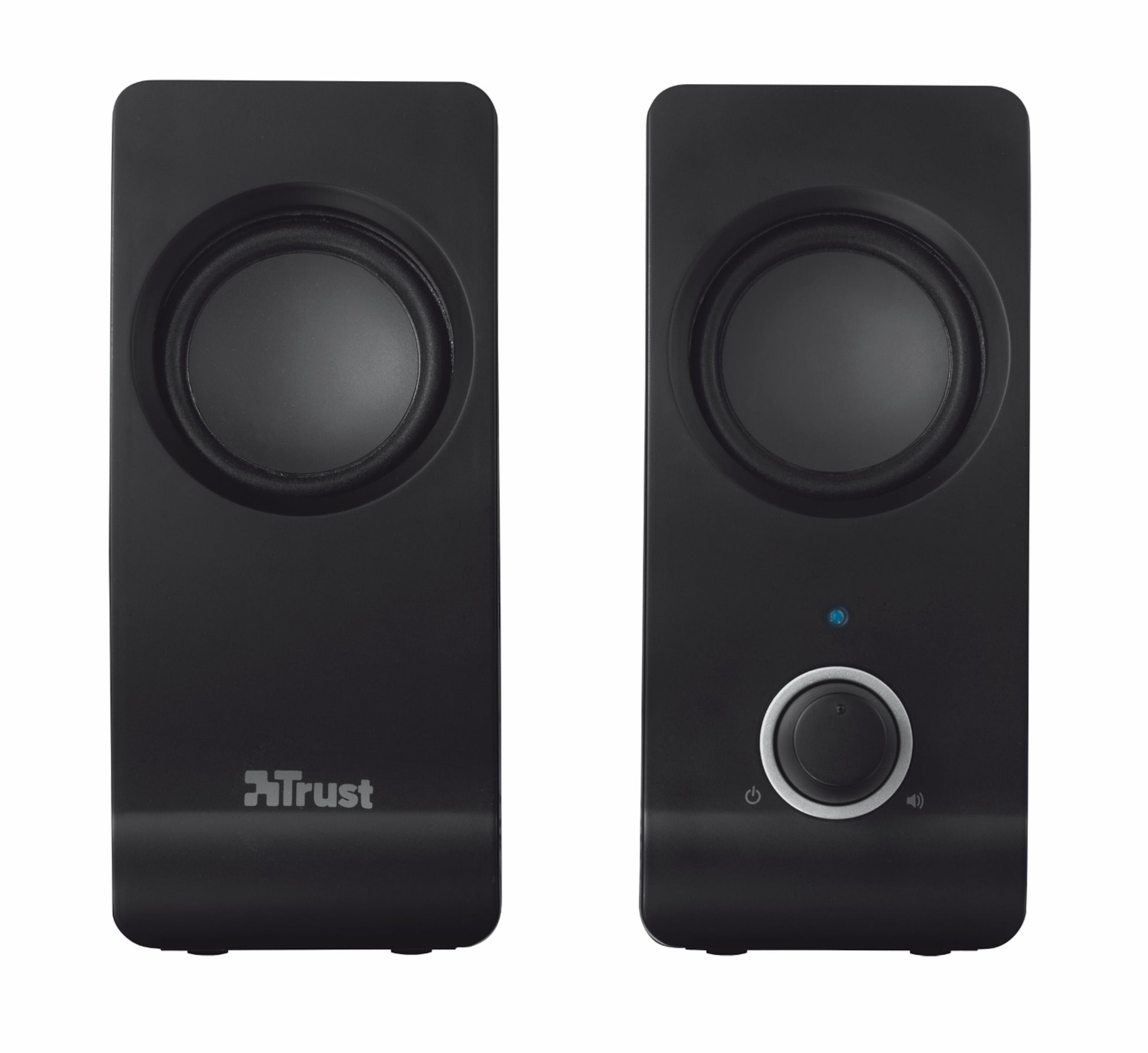Trust Remo 2.0 computerhøjttalere, sort, synligt logo, volumenhjul og blå LED-lys, USB-tilslutning.