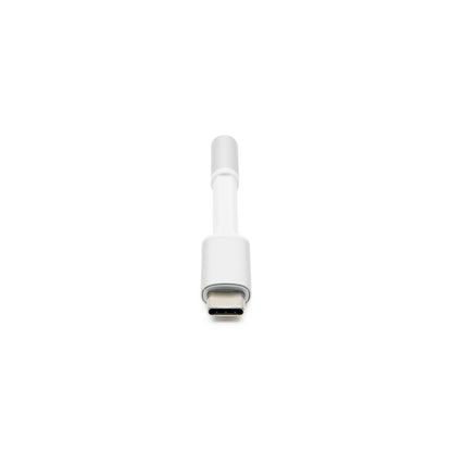Adapter USB-C til 3,5 mm vist lodret med USB-C stikket fremad.