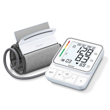 Beurer BM 51 easyClip blodtryksmåler med easyClip-manchet, display med systole, diastole, puls og Beurer-logo.