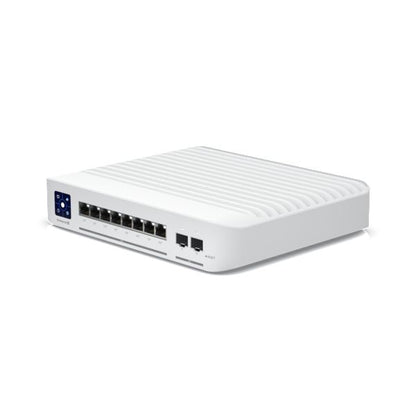 Ubiquiti 10 Ports PoE Netværks Switch med otte Ethernet-porte, to PoE-porte, ventilerede riller og blå frontknap.