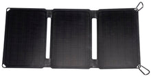 Denver SOP-10200 foldbart sort solpanel 20W med tre segmenter, metal karabinhager og QuickCharge 3.0-understøttelse.